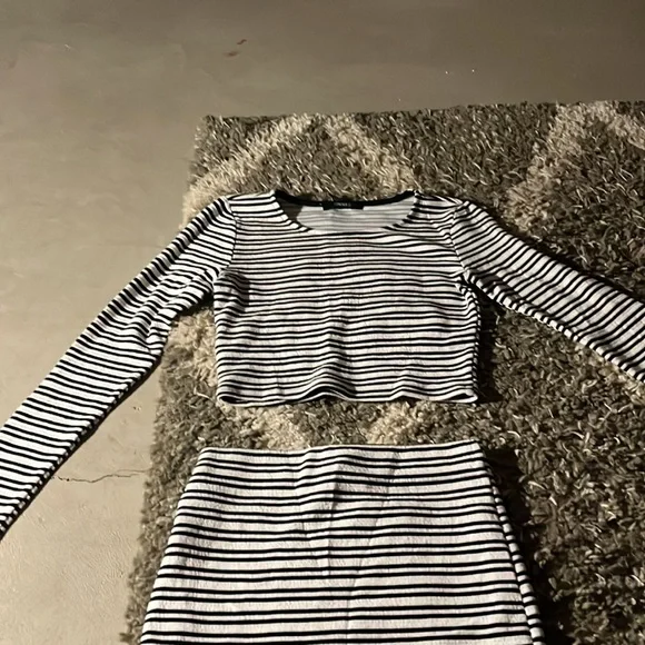 Matching set - Picture 2 of 3